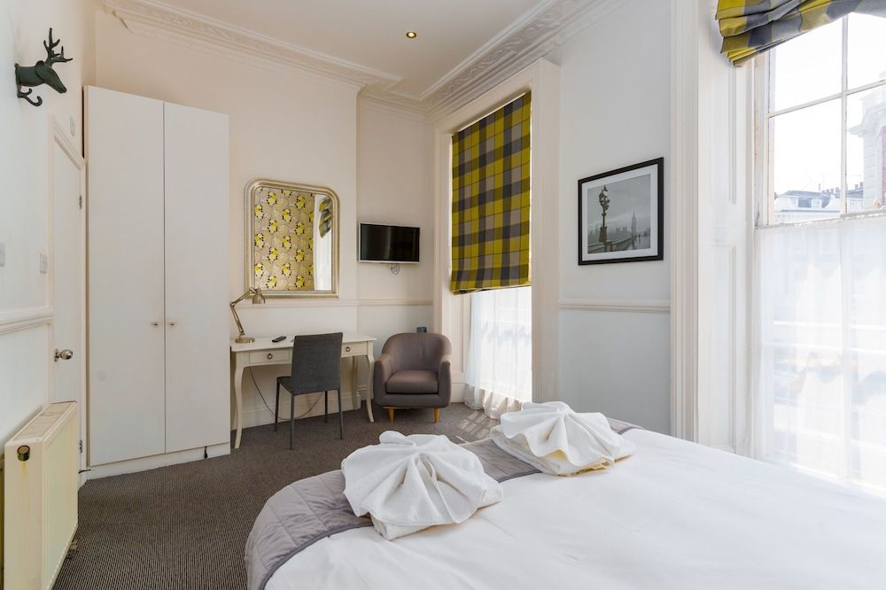 Bower House Pimlico Double Room 3