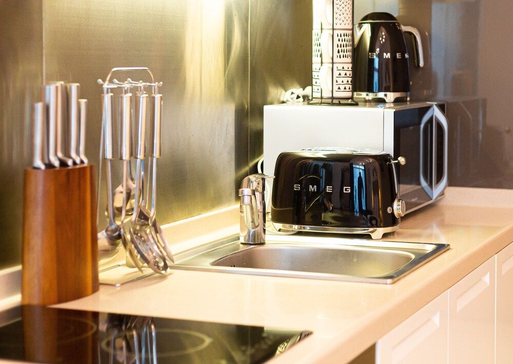 Westminster Claren Tower - Downtown Studio 6