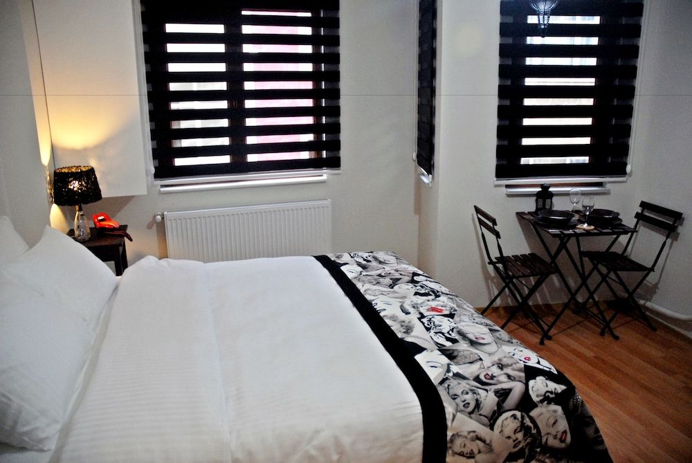 No 135 Standard Double or Twin Room 3