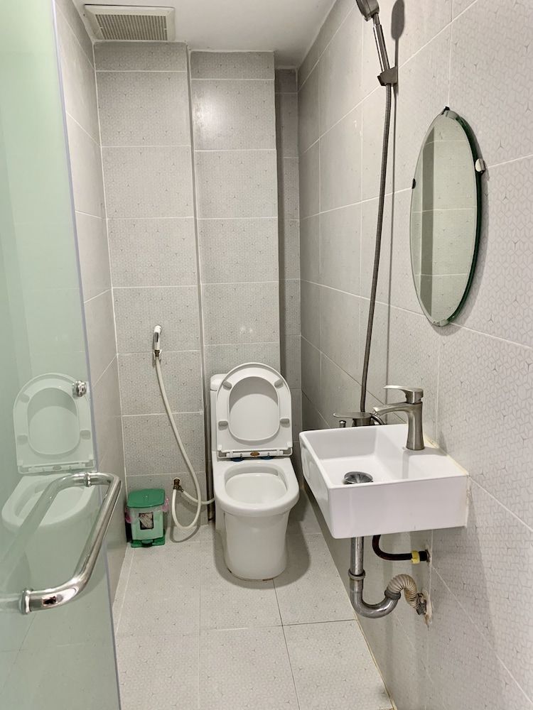 Bao Ngoc Hotel Double Room 10