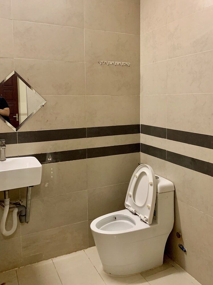 Bao Ngoc Hotel Double Room 11