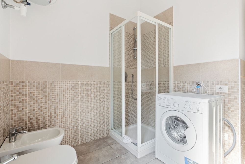 Roomy Apartment Duomo & San Babila Apartment, 2 Bedrooms, Non Smoking 14