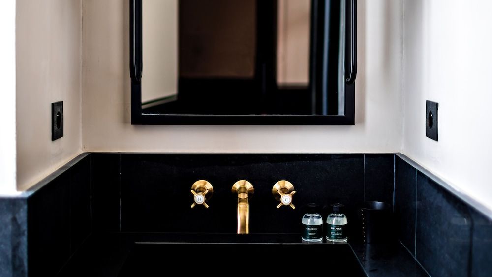 Monsieur George Hotel & Spa – Champs Elysées Classic Room 3