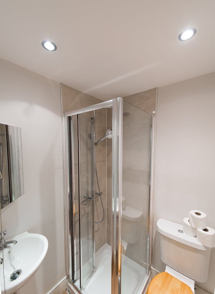 undefined Amber Hotel 9