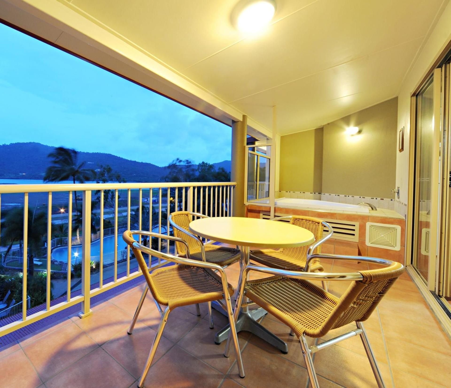 2 Bedroom Ocean View Apartment
