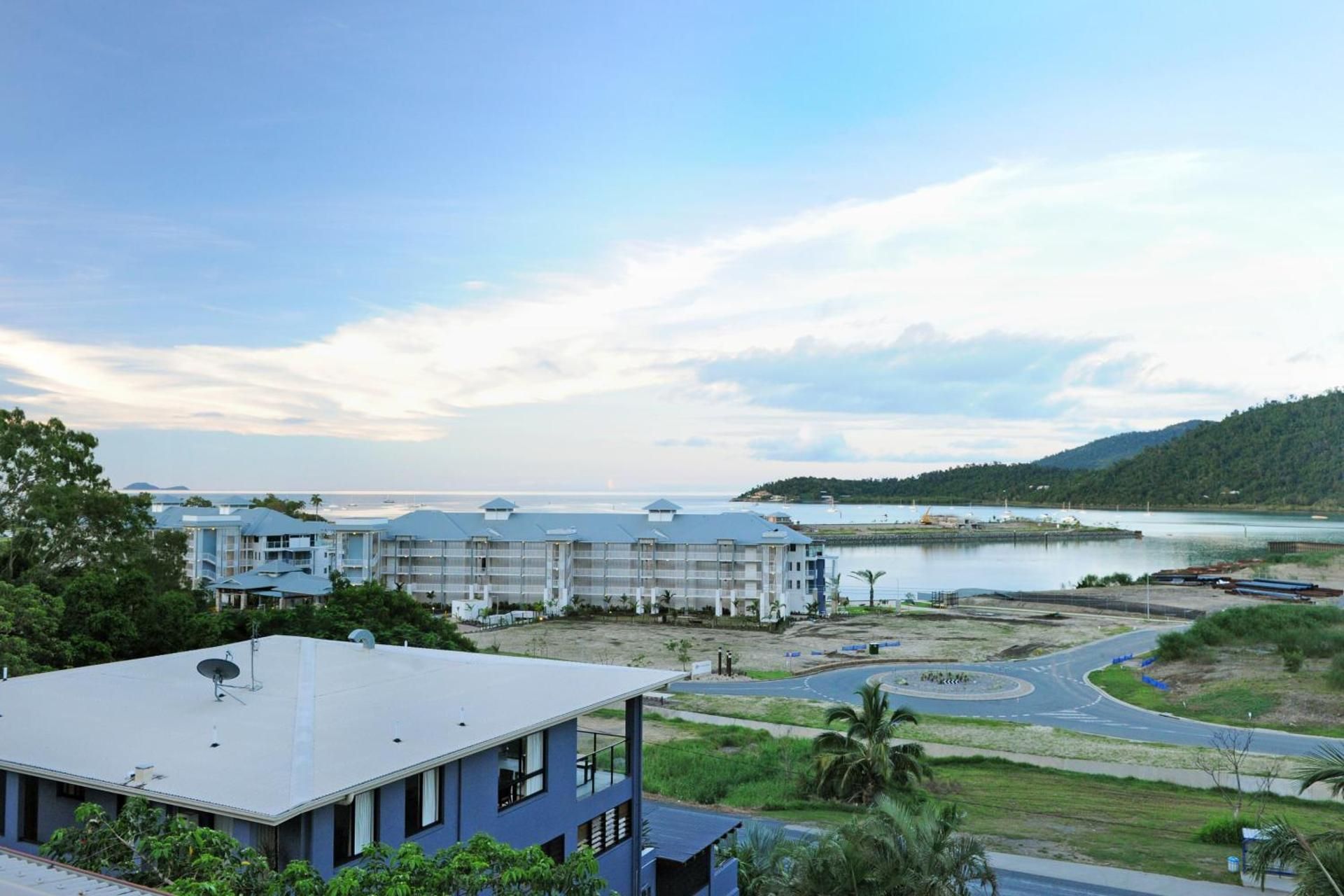 Studio with Bay View 