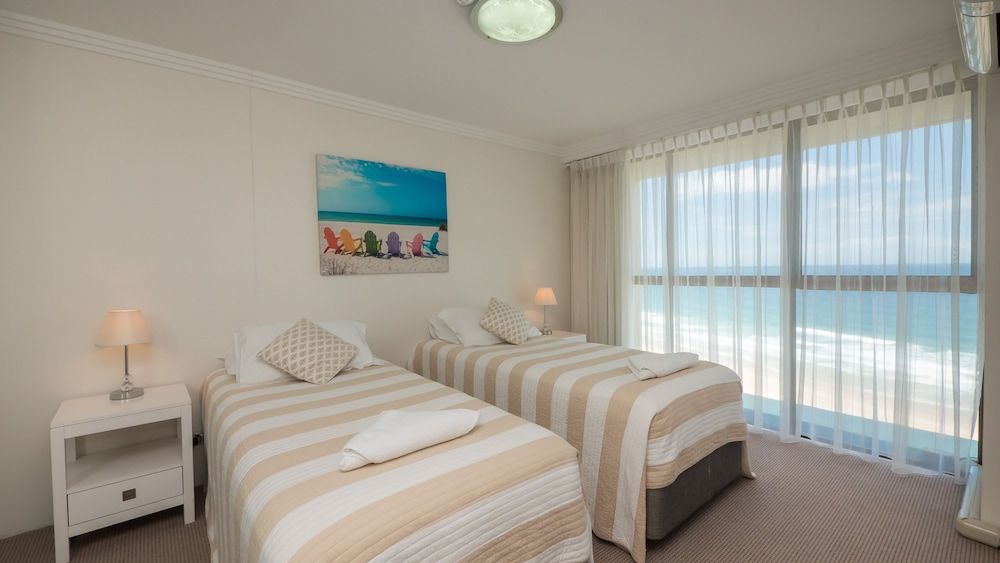 Norfolk Luxury Beachfront Apartments Deluxe Apartment, 2 Bedrooms, Beach View 5