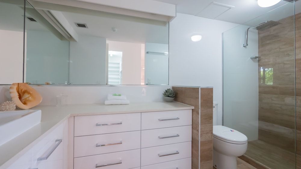 Norfolk Luxury Beachfront Apartments Deluxe Apartment, 3 Bedrooms 7