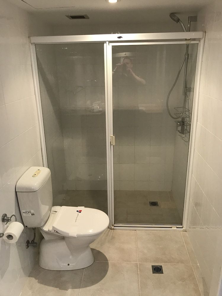 Norfolk Luxury Beachfront Apartments Deluxe Apartment, 1 Bedroom 7