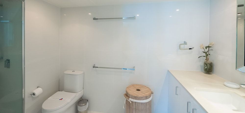 Norfolk Luxury Beachfront Apartments Deluxe Apartment, 2 Bedrooms, Beach View 20