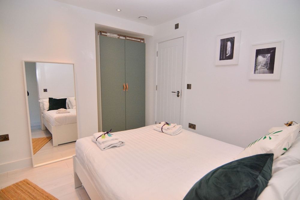 MACARENA WHARF Apartments Deluxe Apartment, 2 Bedrooms, Patio 8