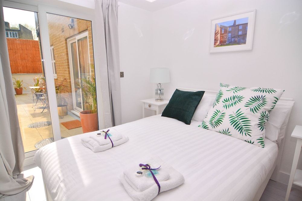 MACARENA WHARF Apartments Deluxe Apartment, 2 Bedrooms, Patio 7