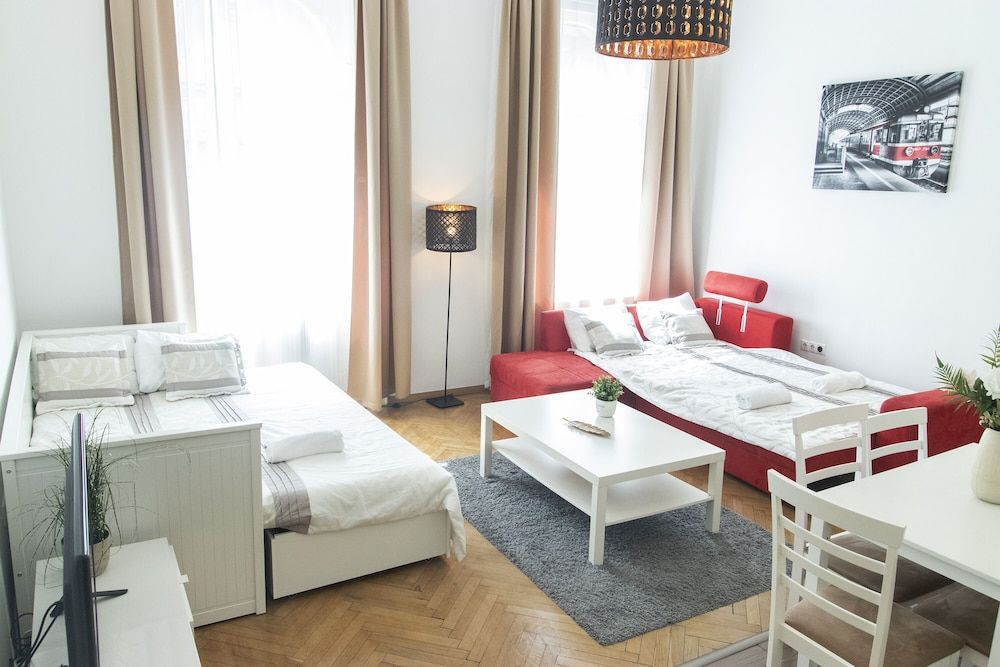 Real Apartments Revay Deluxe Apartment 15