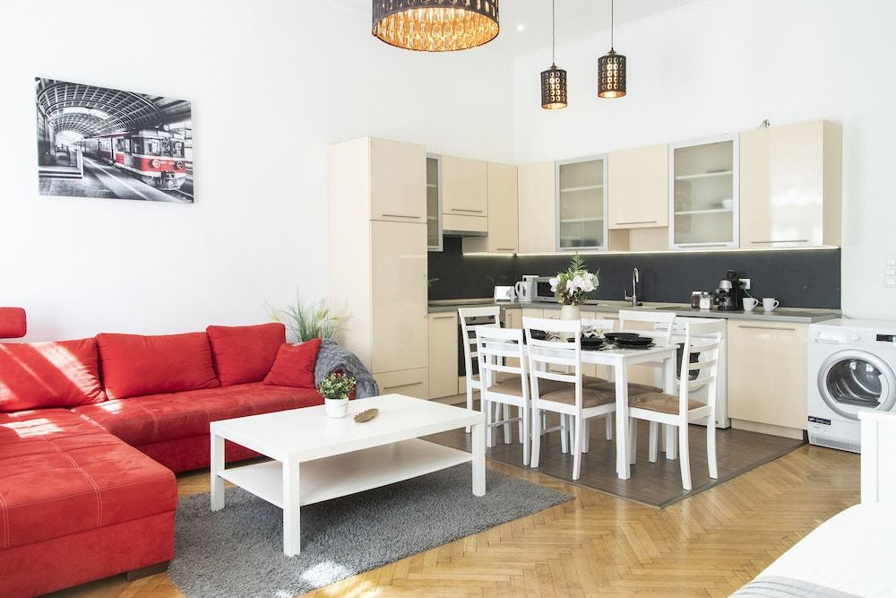 Real Apartments Revay Deluxe Apartment 18