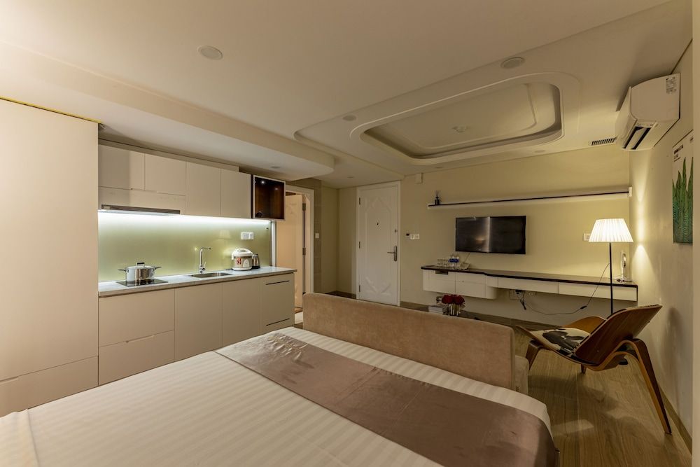 Golden Tree Hotel & Apartment Basement Apartment 8