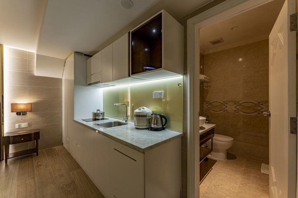 Golden Tree Hotel & Apartment Basement Apartment 3