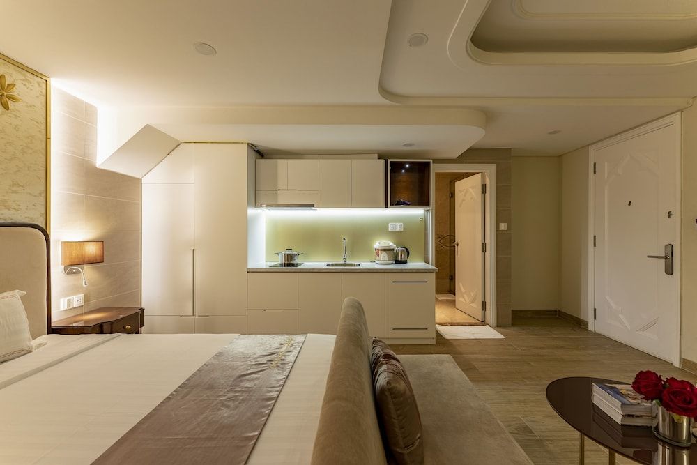 Golden Tree Hotel & Apartment Basement Apartment 10