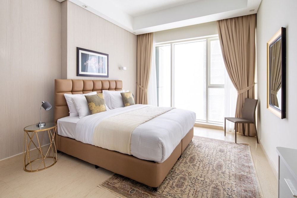 undefined Opulent 2BR With Study In Downtown Dubai 4