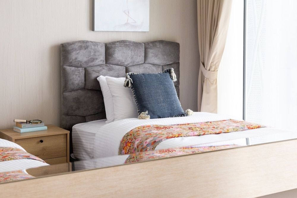 undefined Opulent 2BR With Study In Downtown Dubai 5