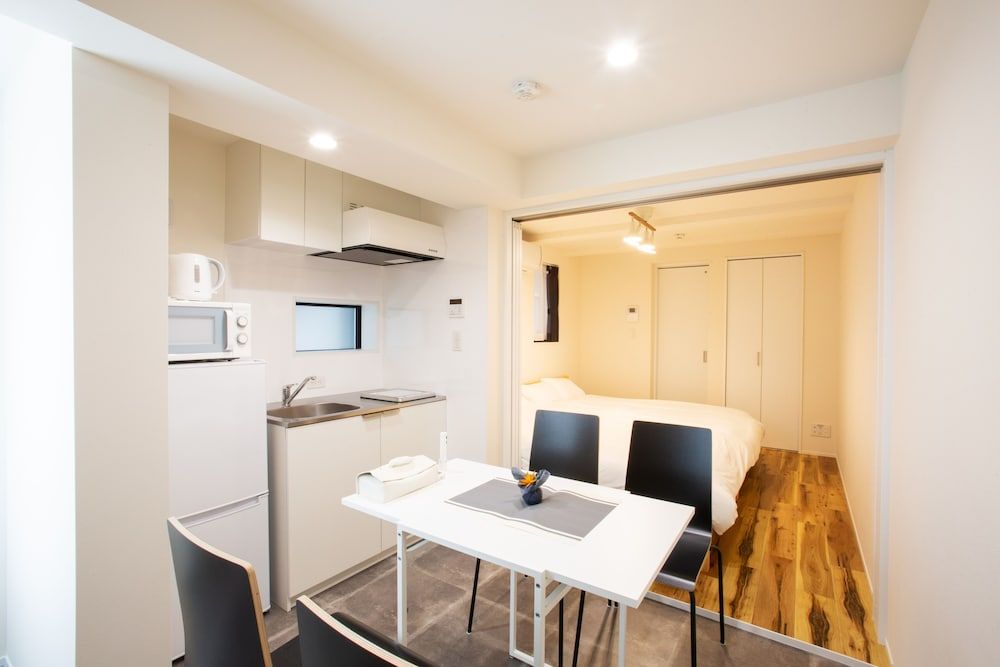 undefined Sport Tokyo 3