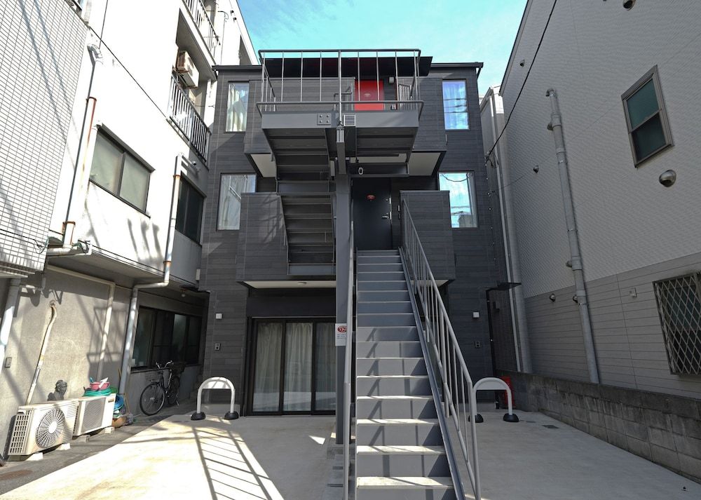 undefined Sport Tokyo 4