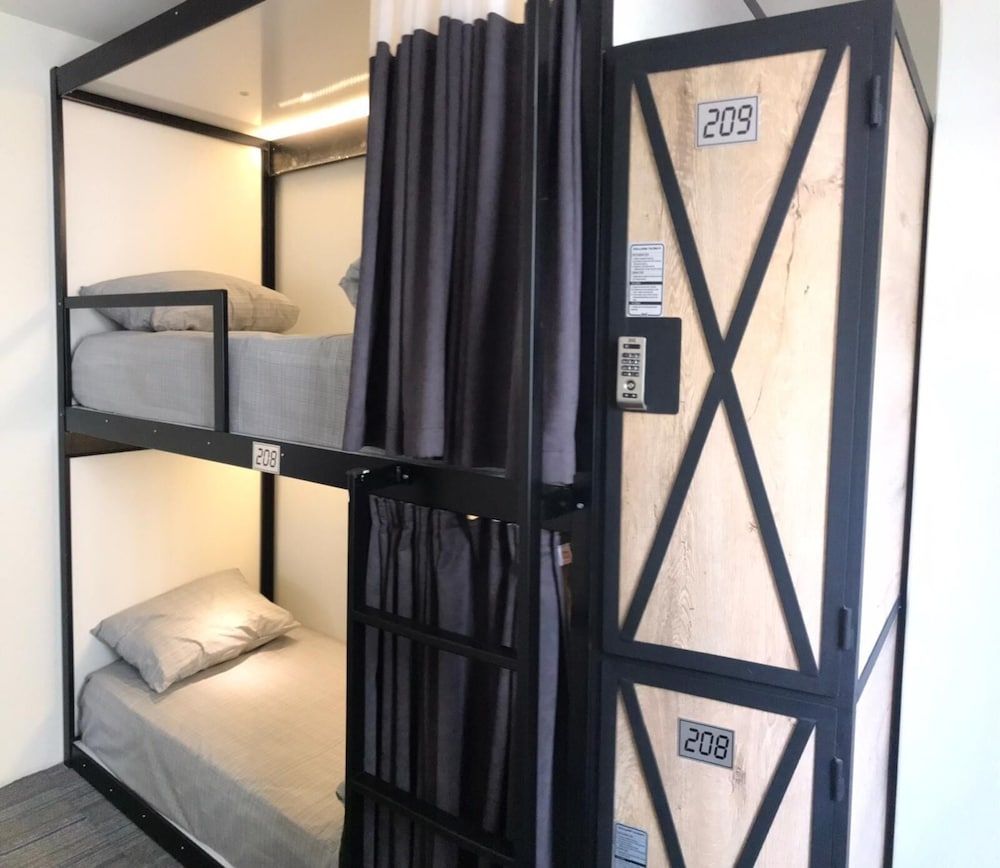 undefined musk hostel 8