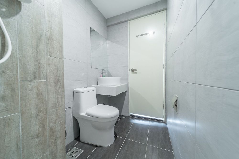 OYO Home 89396 Indescribable 3br Arte Plus Classic Room 29