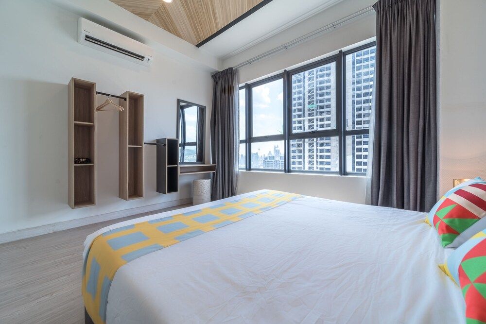 OYO Home 89396 Indescribable 3br Arte Plus Classic Room 5