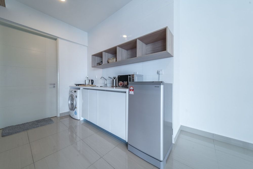 OYO Home 89396 Indescribable 3br Arte Plus Classic Room 13