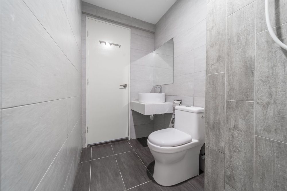 OYO Home 89396 Indescribable 3br Arte Plus Classic Room 25