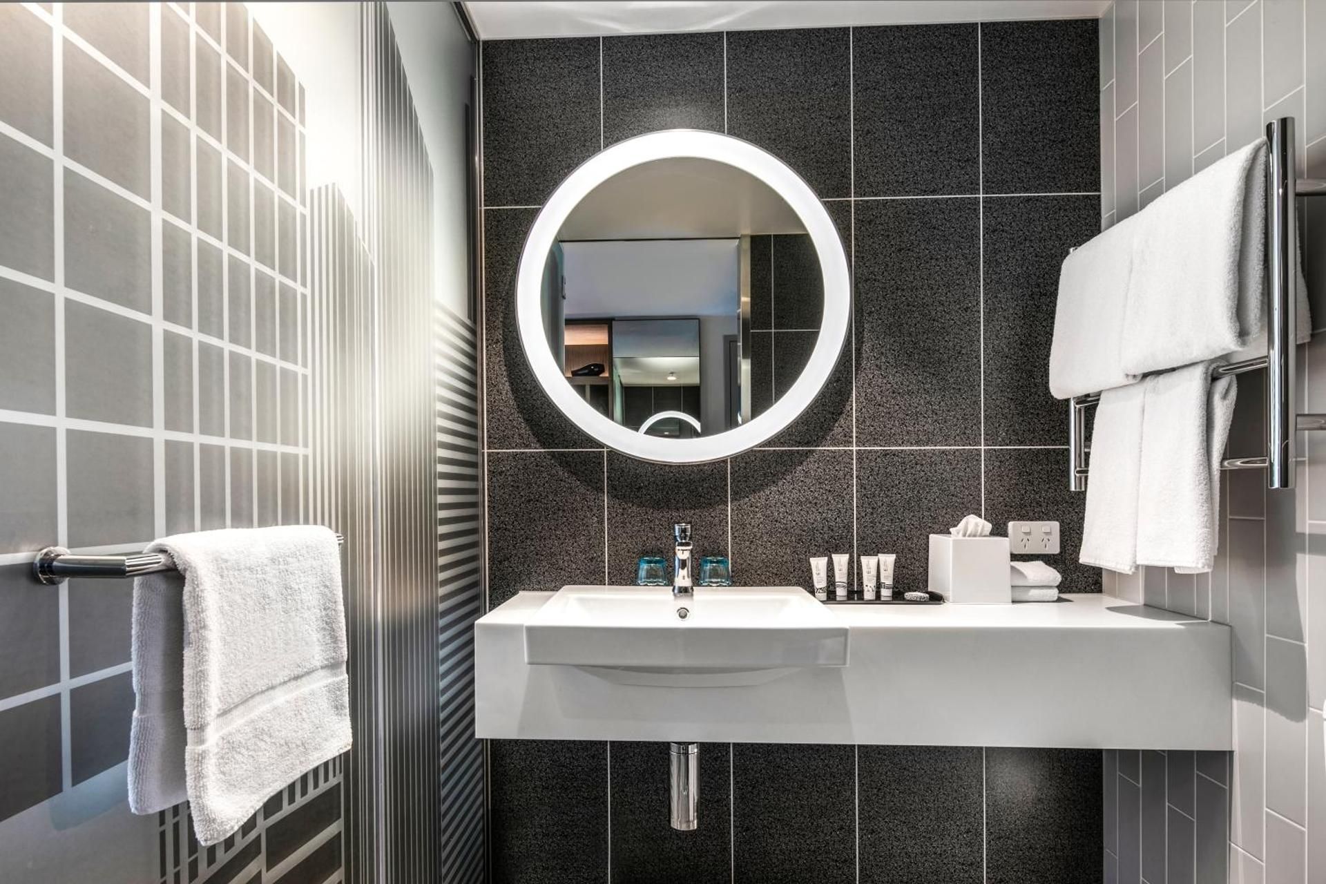 2 Single Standard With Free Breakfast