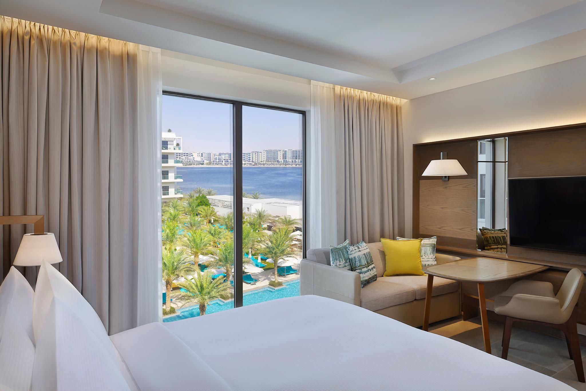 King Deluxe Room with Pool View