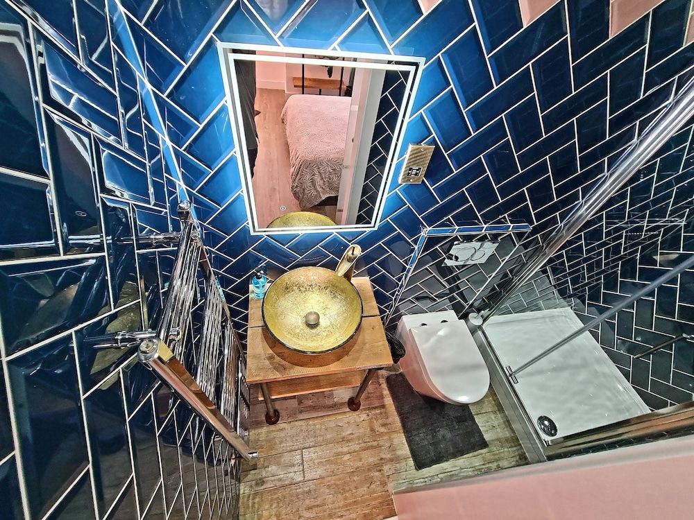 Angel Townhouse Premium Suite, Hot Tub, City View (2nd Floor ) 7