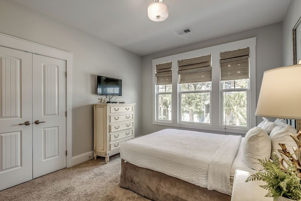 North Beach Resort & Villas 4985 Whitepoint Four Bedroom House