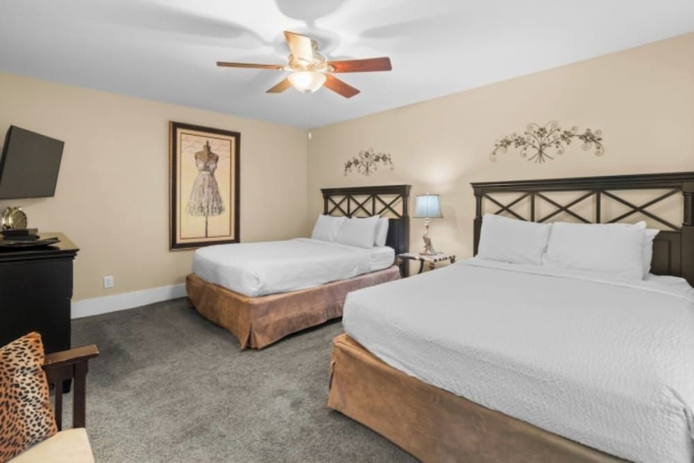 Brunswick Two Bedroom Luxury Villa
