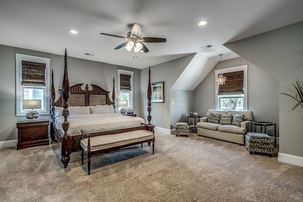 North Beach Resort & Villas 4985 Whitepoint Four Bedroom House 3