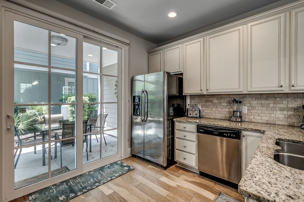 North Beach Resort & Villas 4985 Whitepoint Four Bedroom House 6