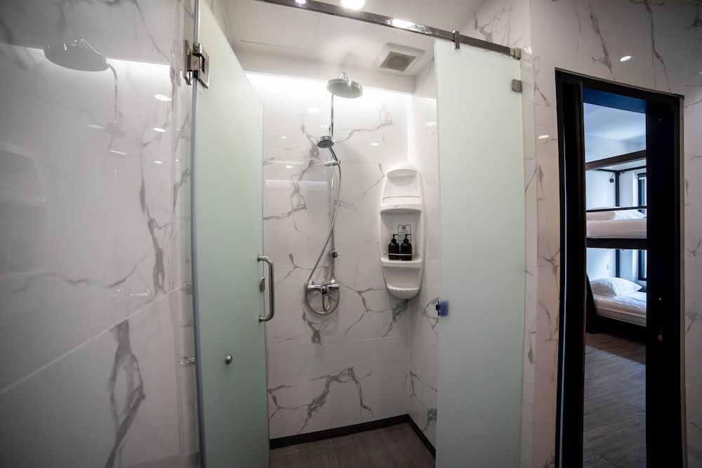 undefined Another Day in Bangkok A D B 08 Express - Hostel 7