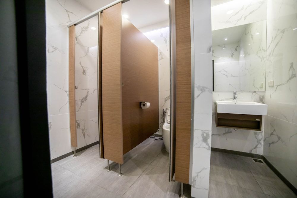 undefined Another Day in Bangkok A D B 08 Express - Hostel 8