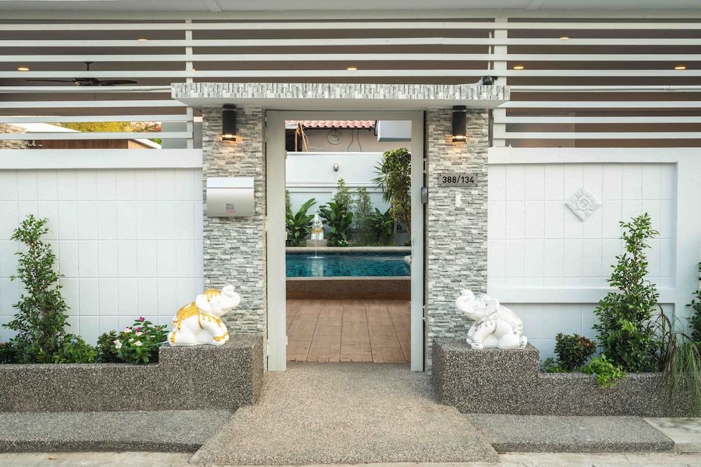 undefined Luxury Pool Villa 6BR 3