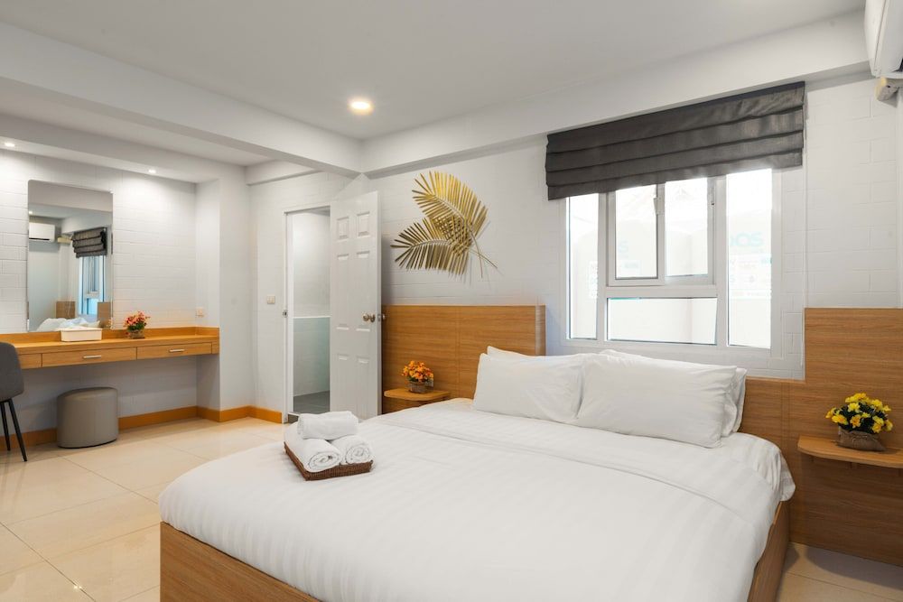 undefined Luxury Pool Villa 6BR 4