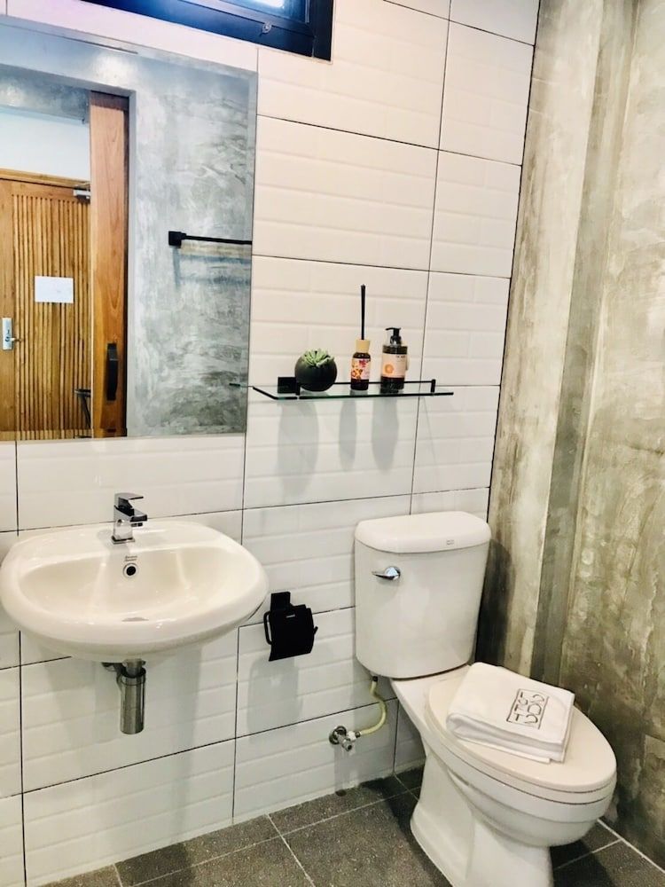 Loft 202 Hotel Superior Twin Room 6