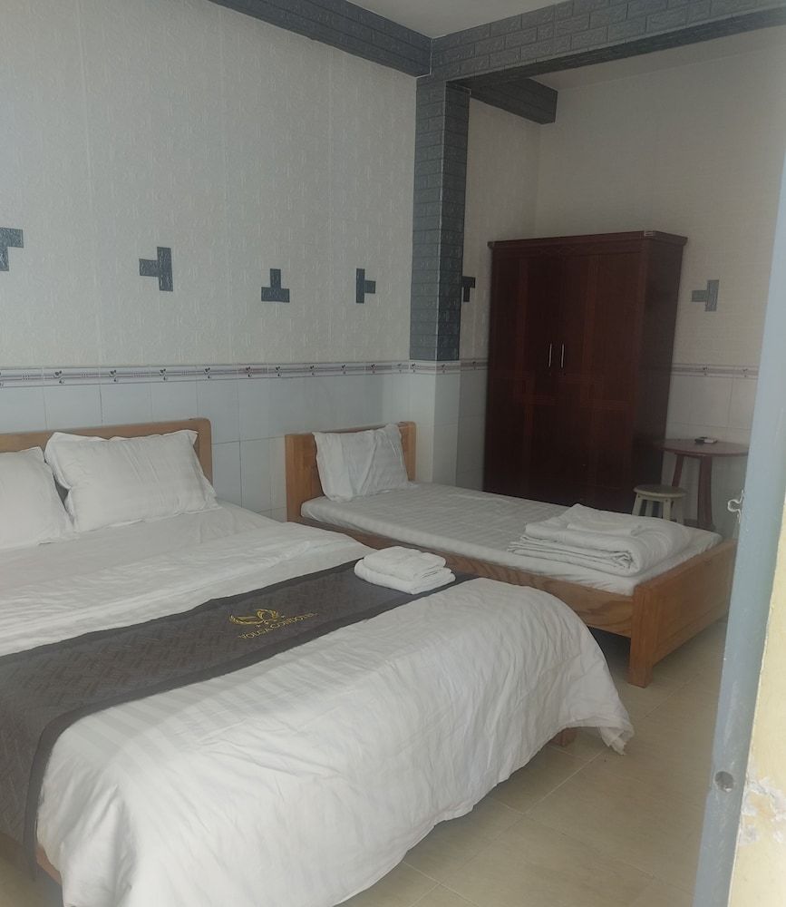 undefined Hoa Anh Anh 2