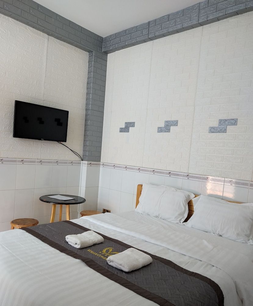 undefined Hoa Anh Anh