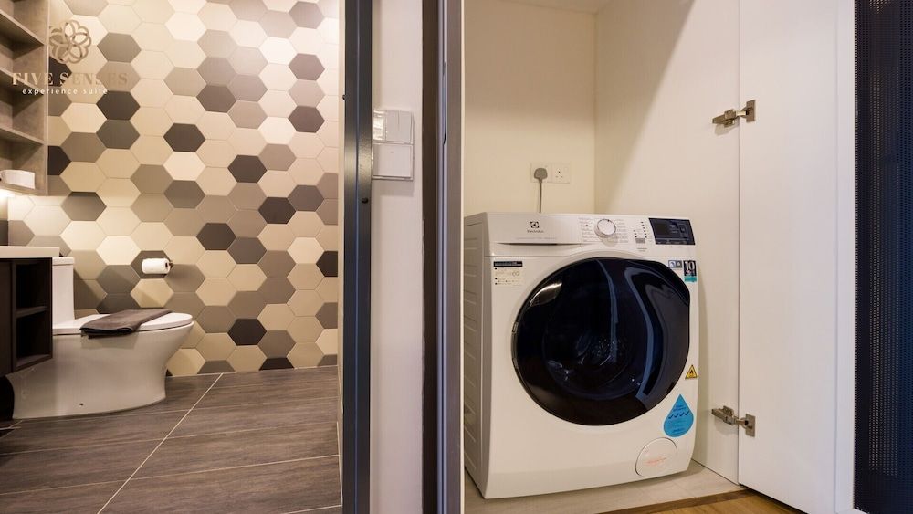 Ceylonz Suite by Five Senses Presidential Studio 13