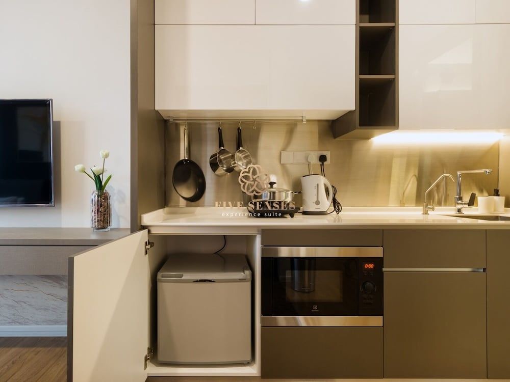 Ceylonz Suite by Five Senses Two Bedroom Studio 13