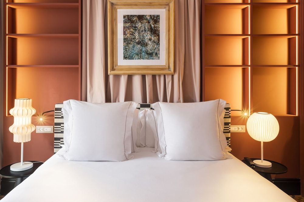 One Shot Aragó Economy Room