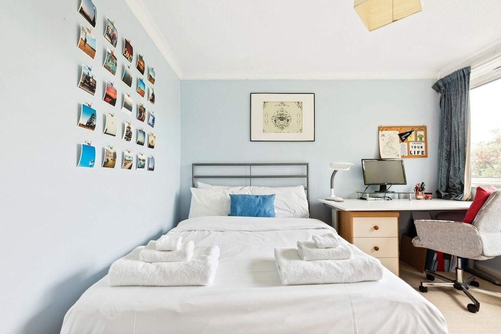 undefined Spacious 2 Bedroom Apartment in Cricklewood 7