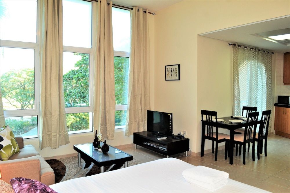 undefined MCLN - Spacious Furnished Studio 2