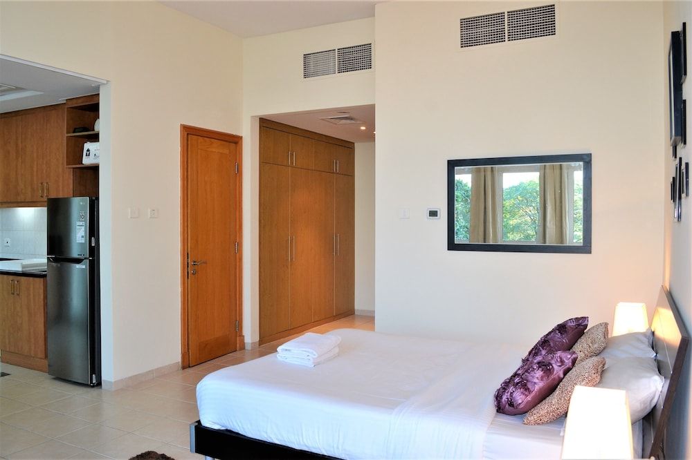undefined MCLN - Spacious Furnished Studio 6